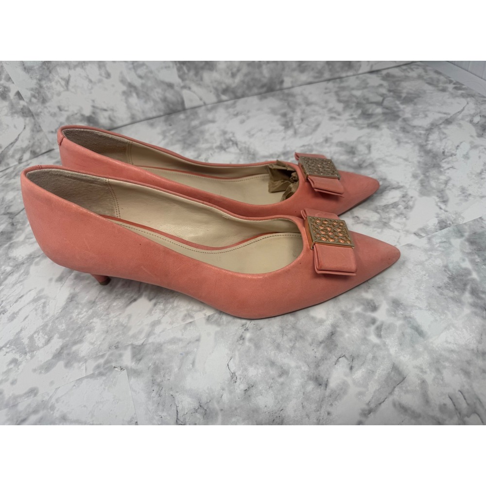 Coach Coral Pink Pointed Toe Kitten Heels with Bow and Gold Logo Size 8B - Picture 4 of 8